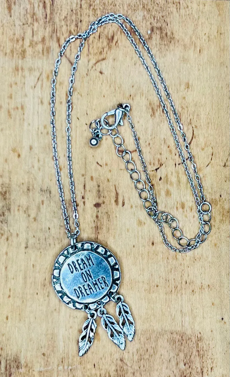 Dream On Dreamer Necklace - Silver