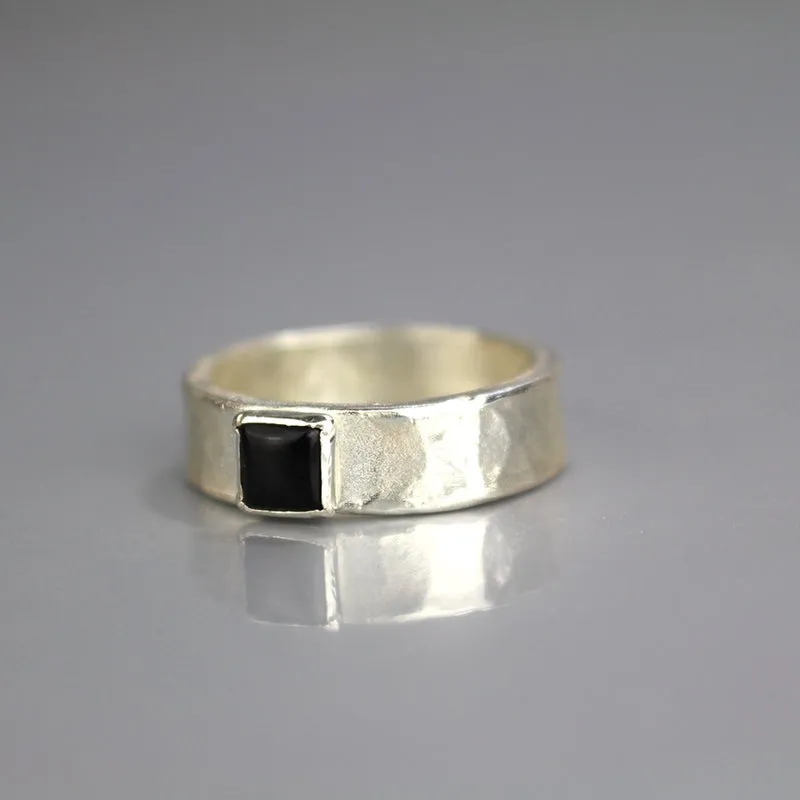 Hammered Silver 6mm Onyx Ring