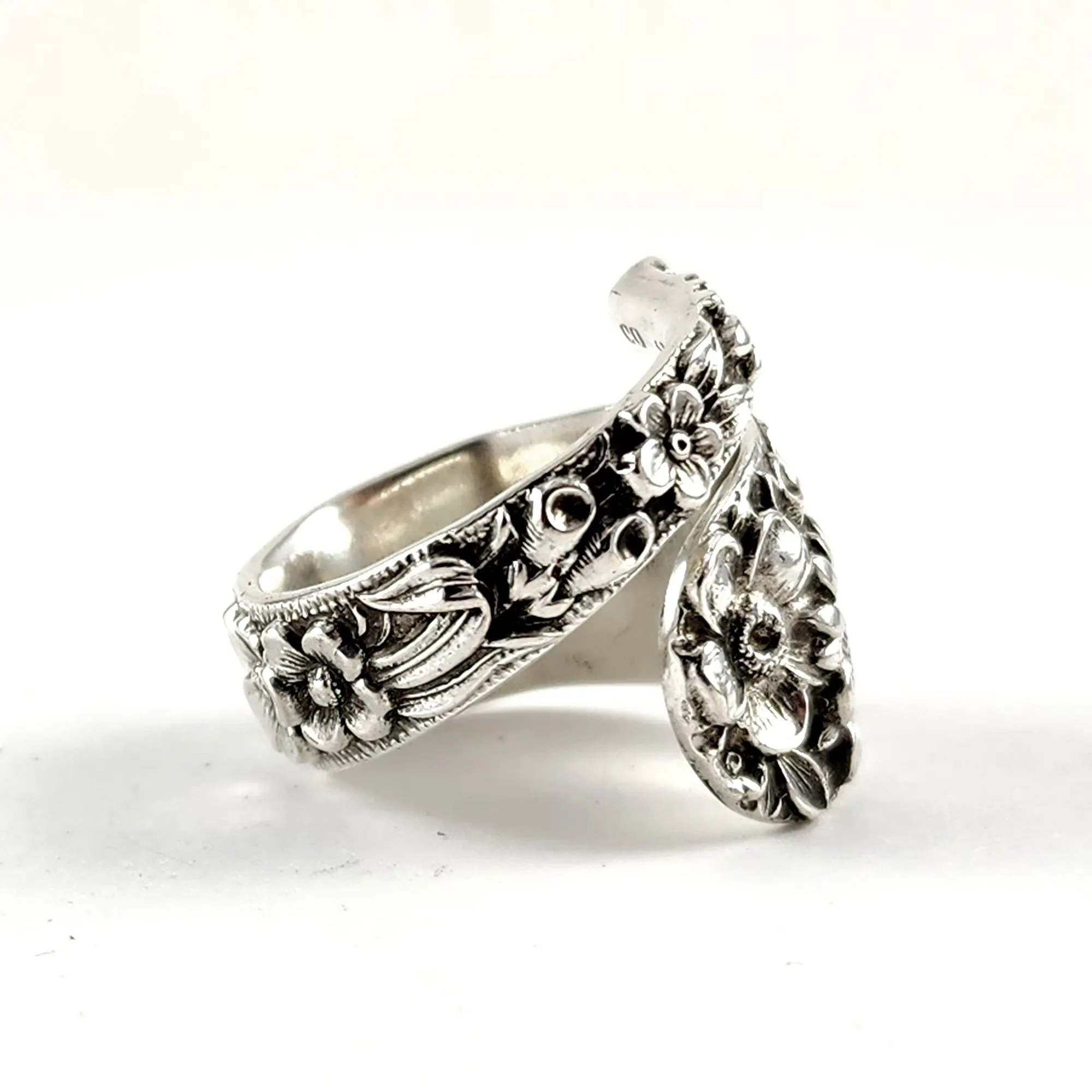 Kirk Stieff Repousse Sterling Silver Wrap Around Spoon Ring