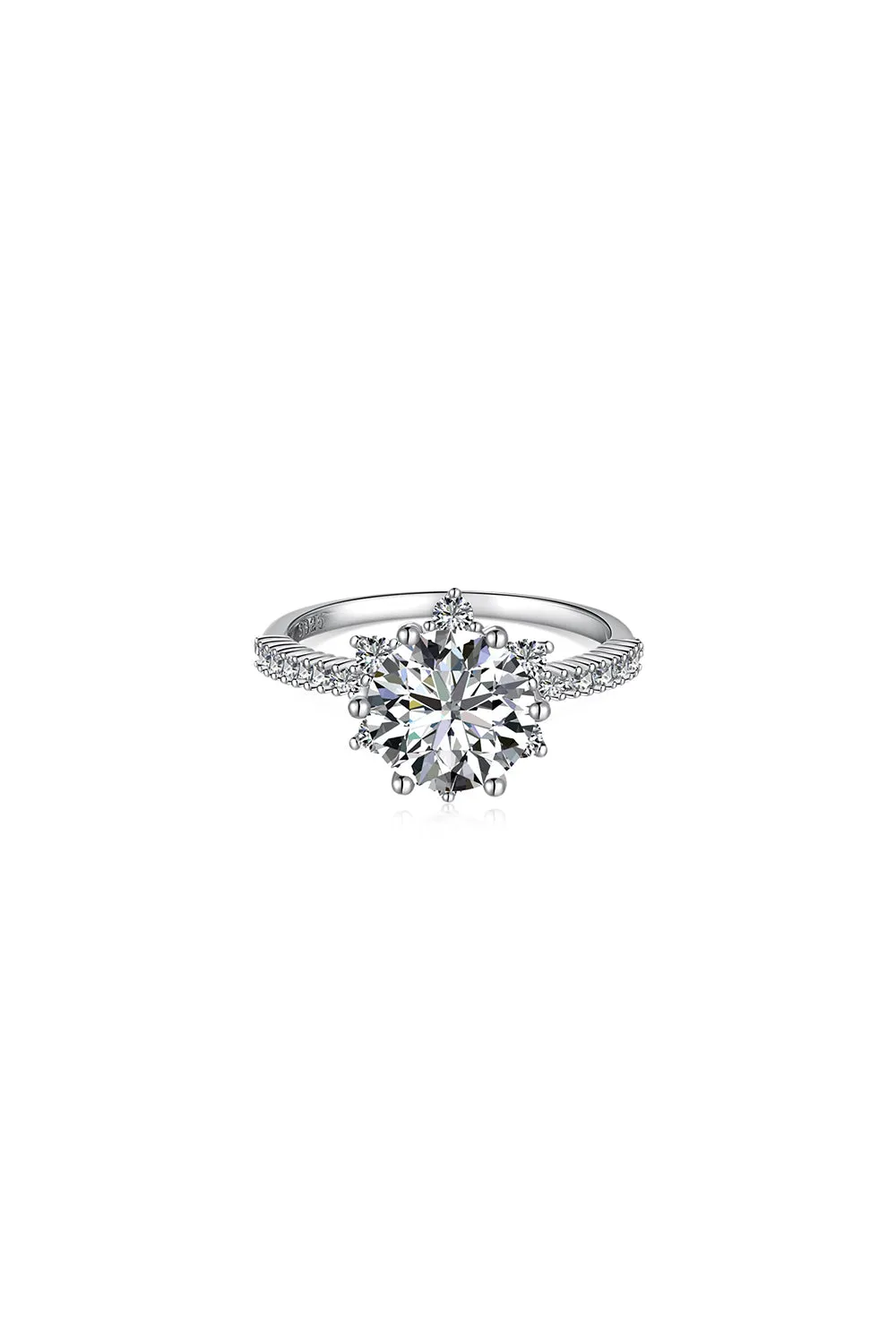 Round-Cut Shiny Star Engagement Ring