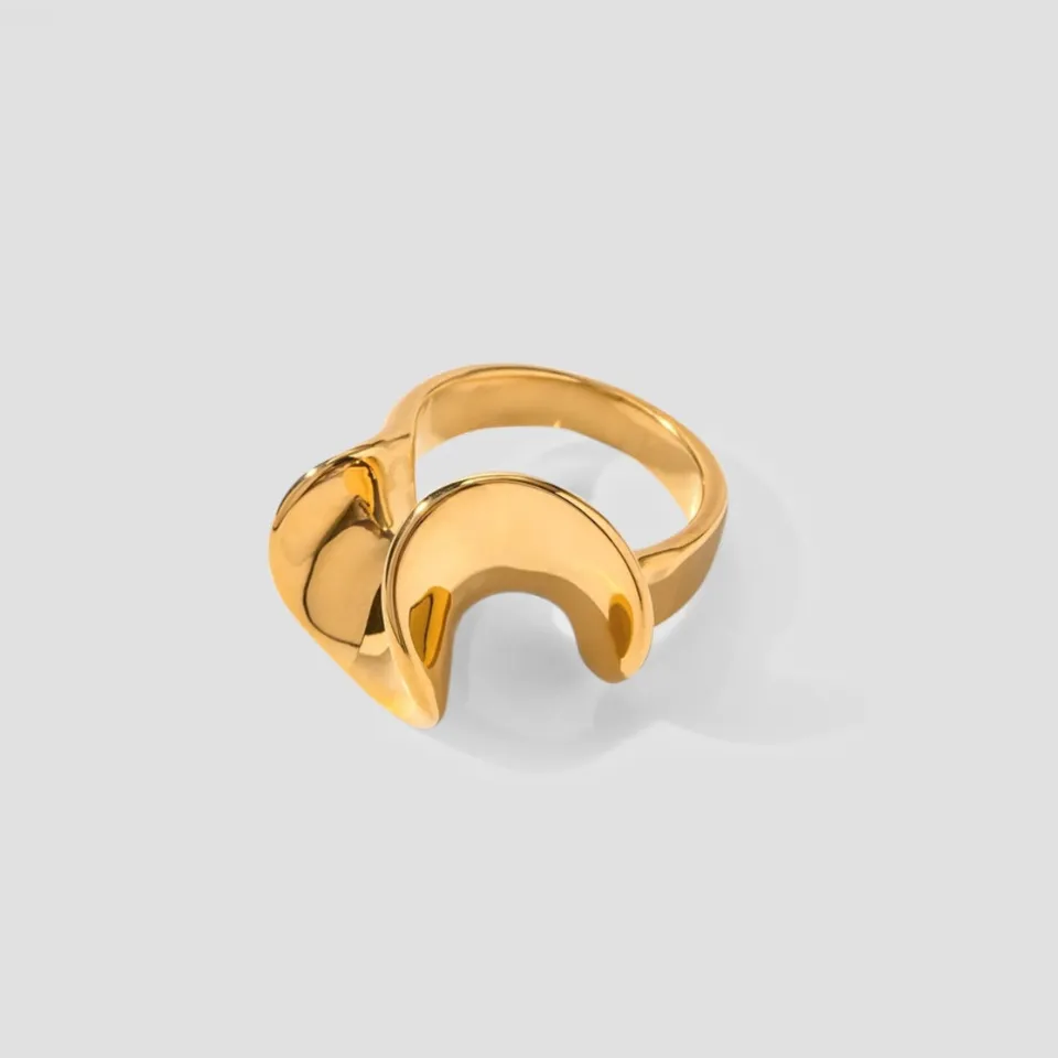 Unico Twisted 18k Gold Ring